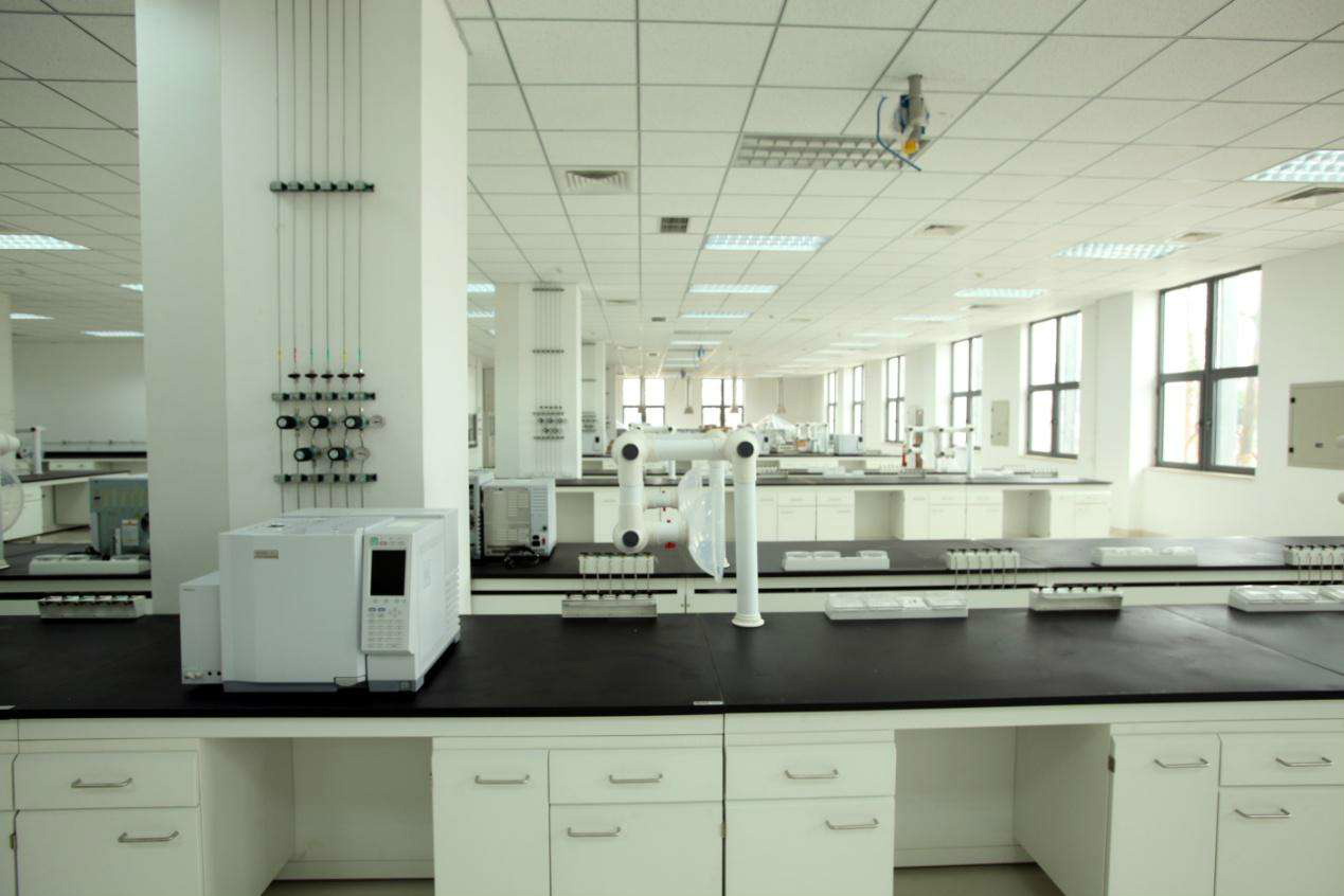 学校实验室